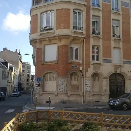Charming - * Reims