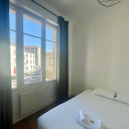 Apartment Charming - Reims