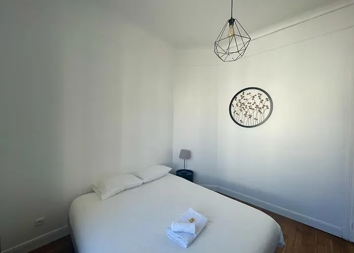 Apartment Charming - *